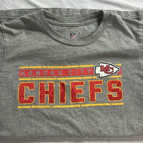 Chiefs tee boys size L - Picture 6 of 7